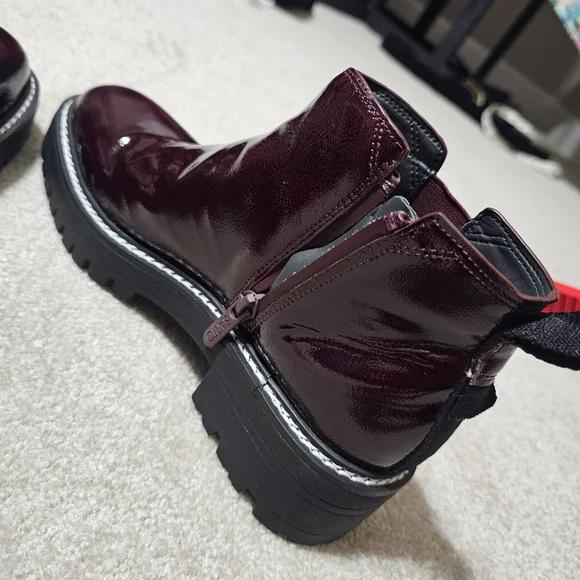 Sarto Burgundy Patent Leather Lug Sole Chelsea Boots 7M - Picture 7 of 8